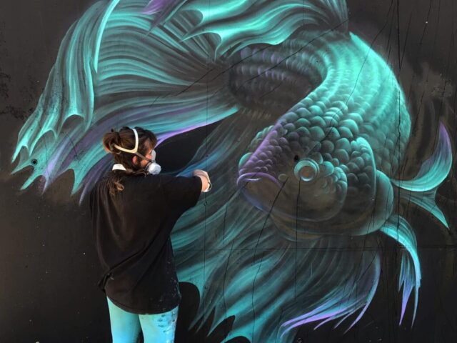 King-Betta-fish-graffiti-mural-by-street-artist-Clara-Leff-in-Fafe-Portugal-1