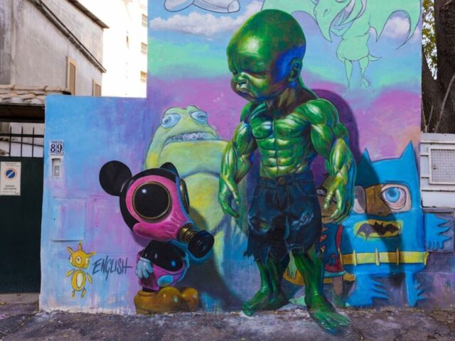 Street-Art-by-Ron-English-at-Quadraro-in-Rome-Italy